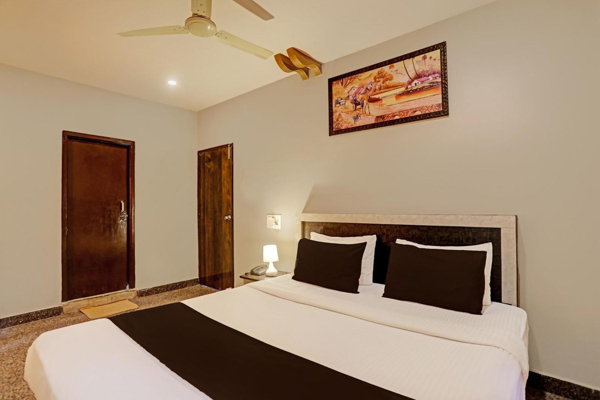 Super Townhouse Vaishnavi Hotel Secunderabad Exterior photo
