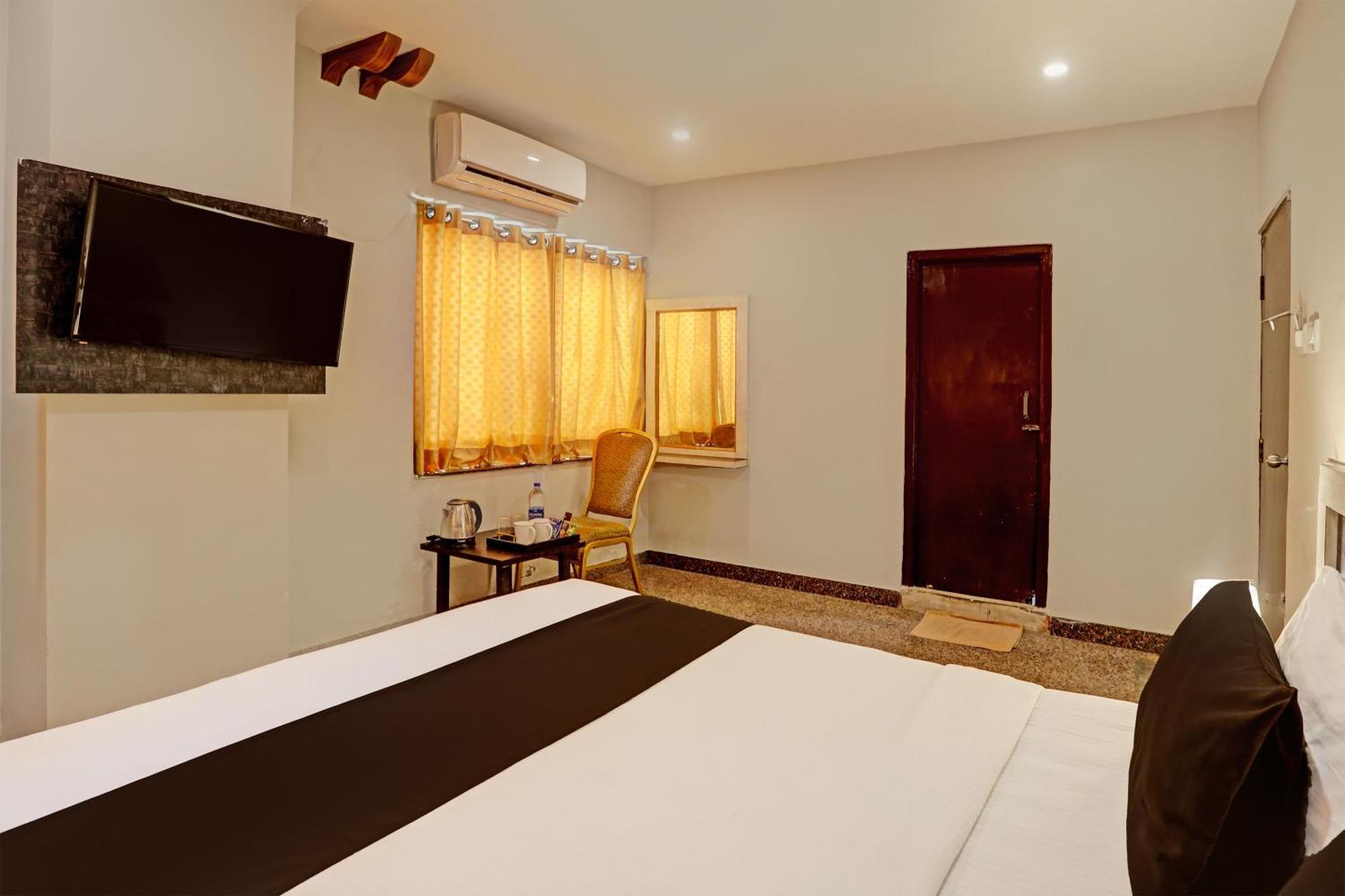 Super Townhouse Vaishnavi Hotel Secunderabad Exterior photo
